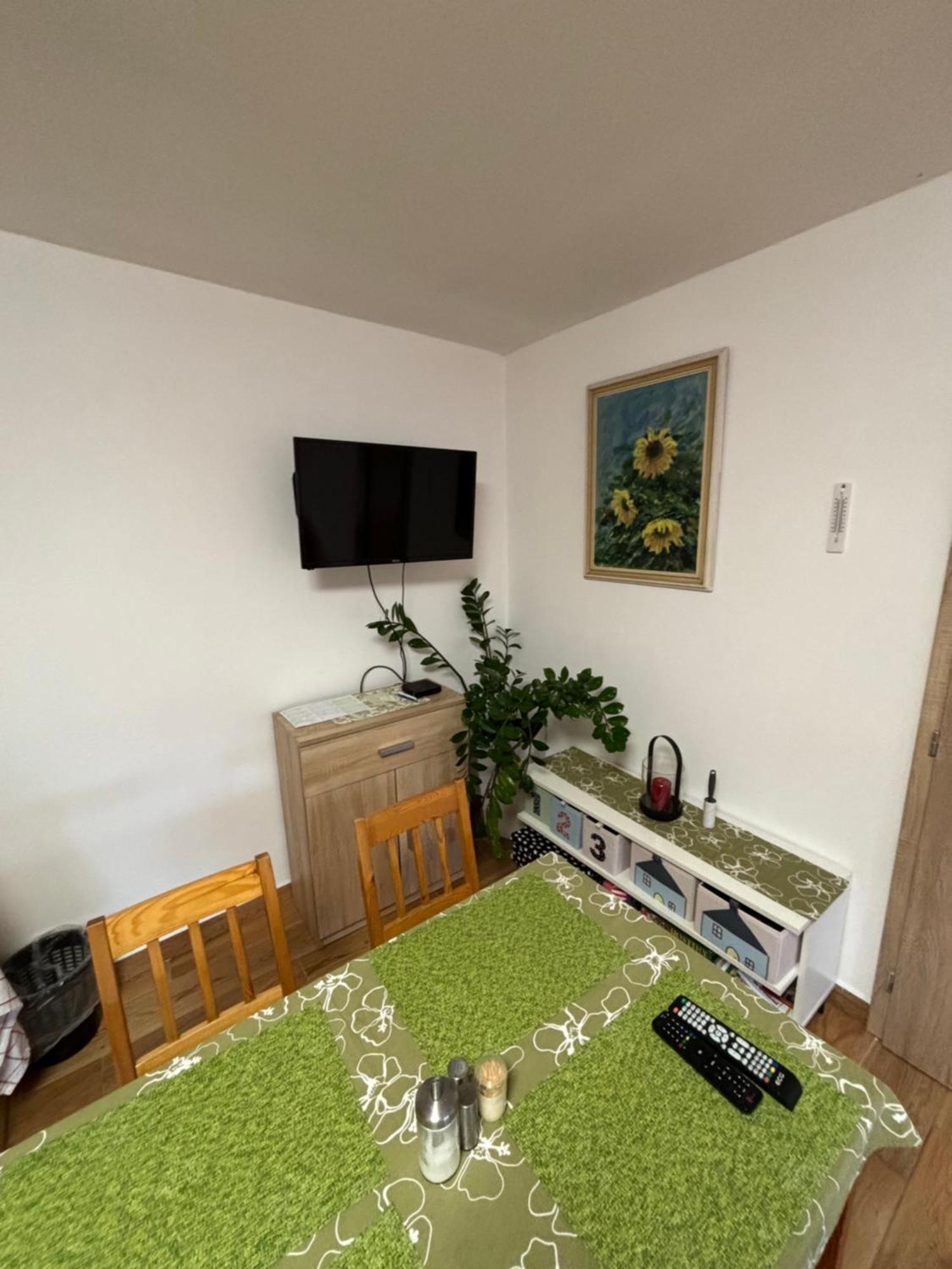 Apartman Pod Kostelem Strazov Ngoại thất bức ảnh